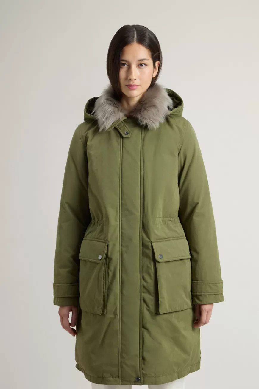Arctic Parka aus Mountain Cloth mit Kapuze und abnehmbarem Pelz>Woolrich Online