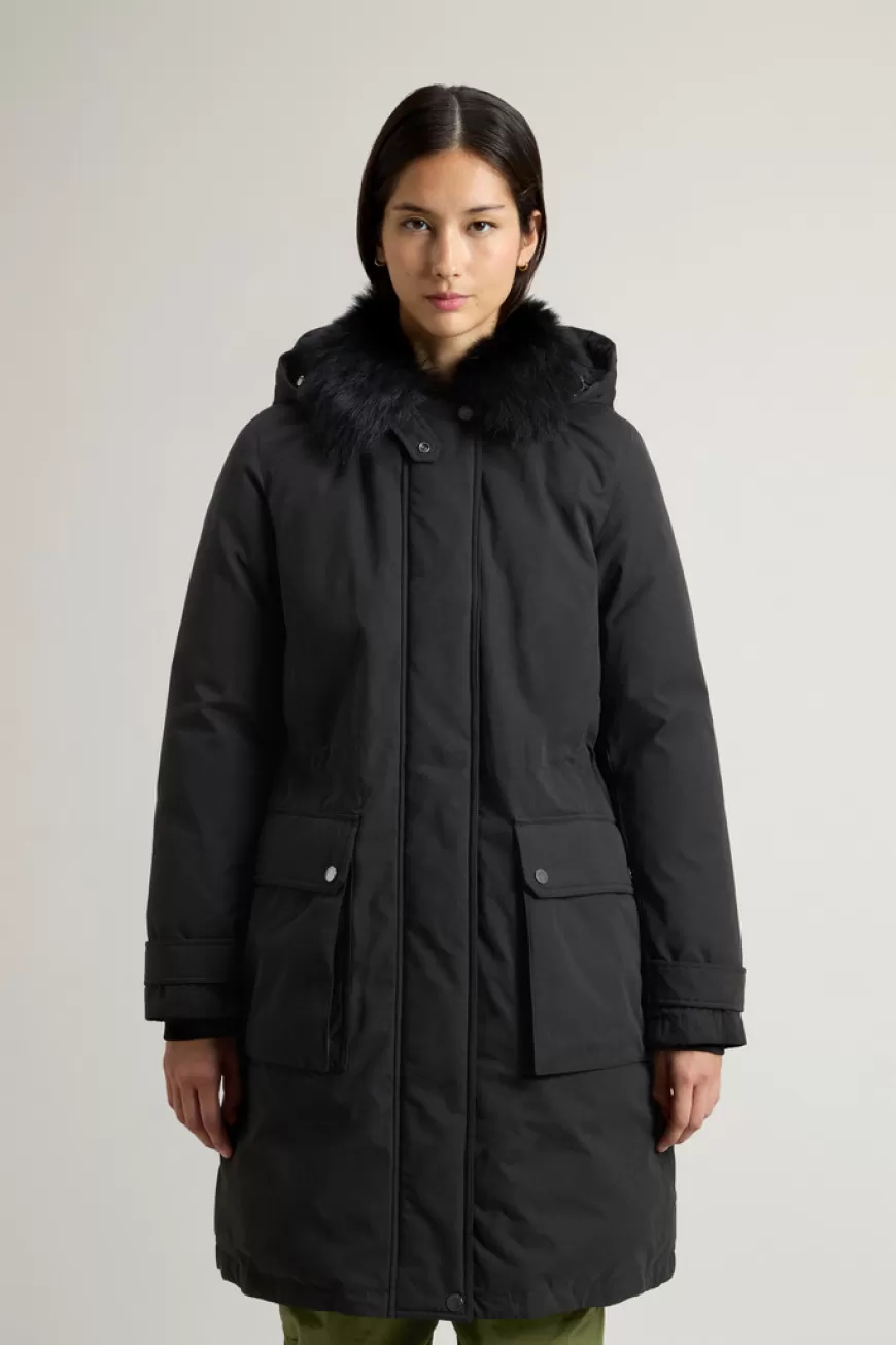 Arctic Parka aus Mountain Cloth mit Kapuze und abnehmbarem Pelz>Woolrich Shop