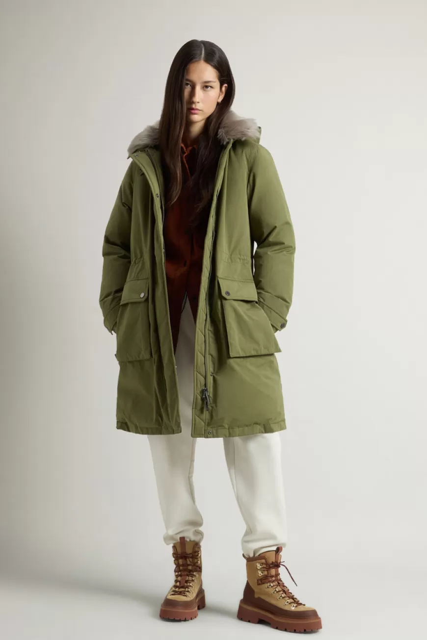 Arctic Parka aus Mountain Cloth mit Kapuze und abnehmbarem Pelz>Woolrich Online