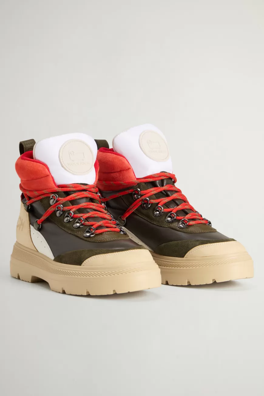Military Boots aus Nubuk- und Veloursleder>Woolrich Outlet