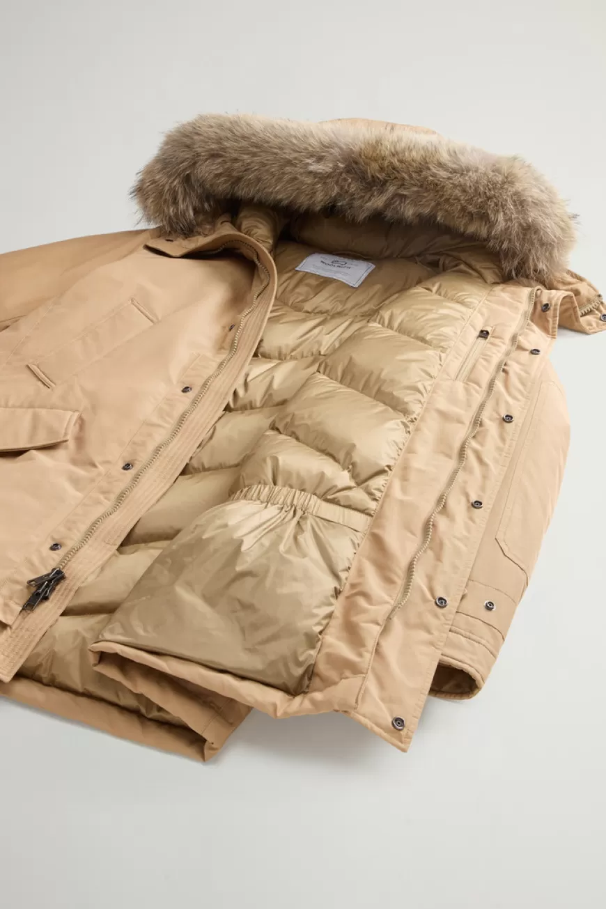 Polar Parka aus Ramar Cloth mit hohem Kragen und Pelzbesatz>Woolrich Flash Sale