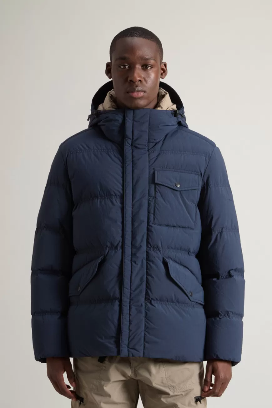 Stückgefärbte Daunenjacke aus Nylon mit Kapuze>Woolrich Discount