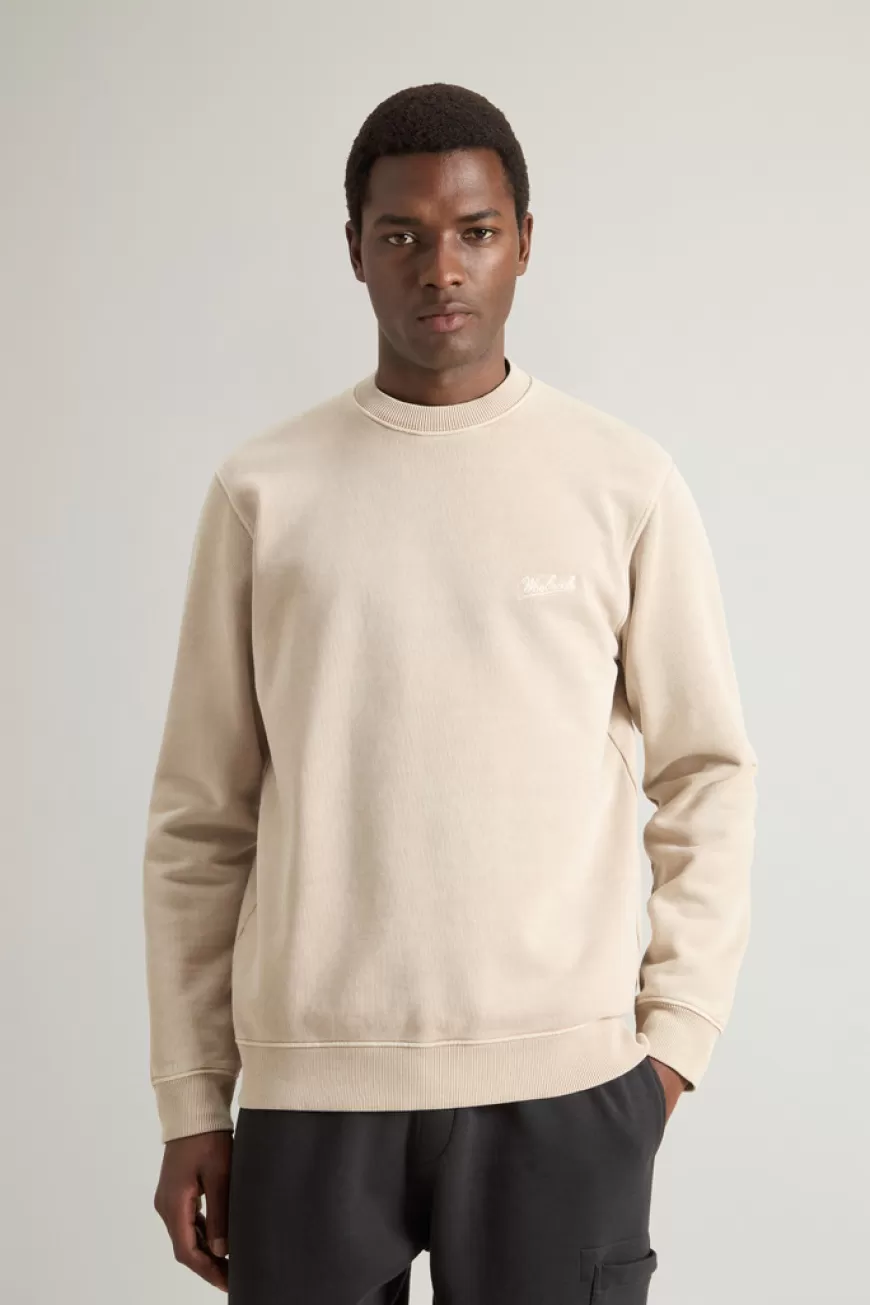 Stückgefärbtes Sweatshirt mit Rundhalsausschnitt aus reiner Baumwolle mit aufgesticktem Logo>Woolrich Fashion